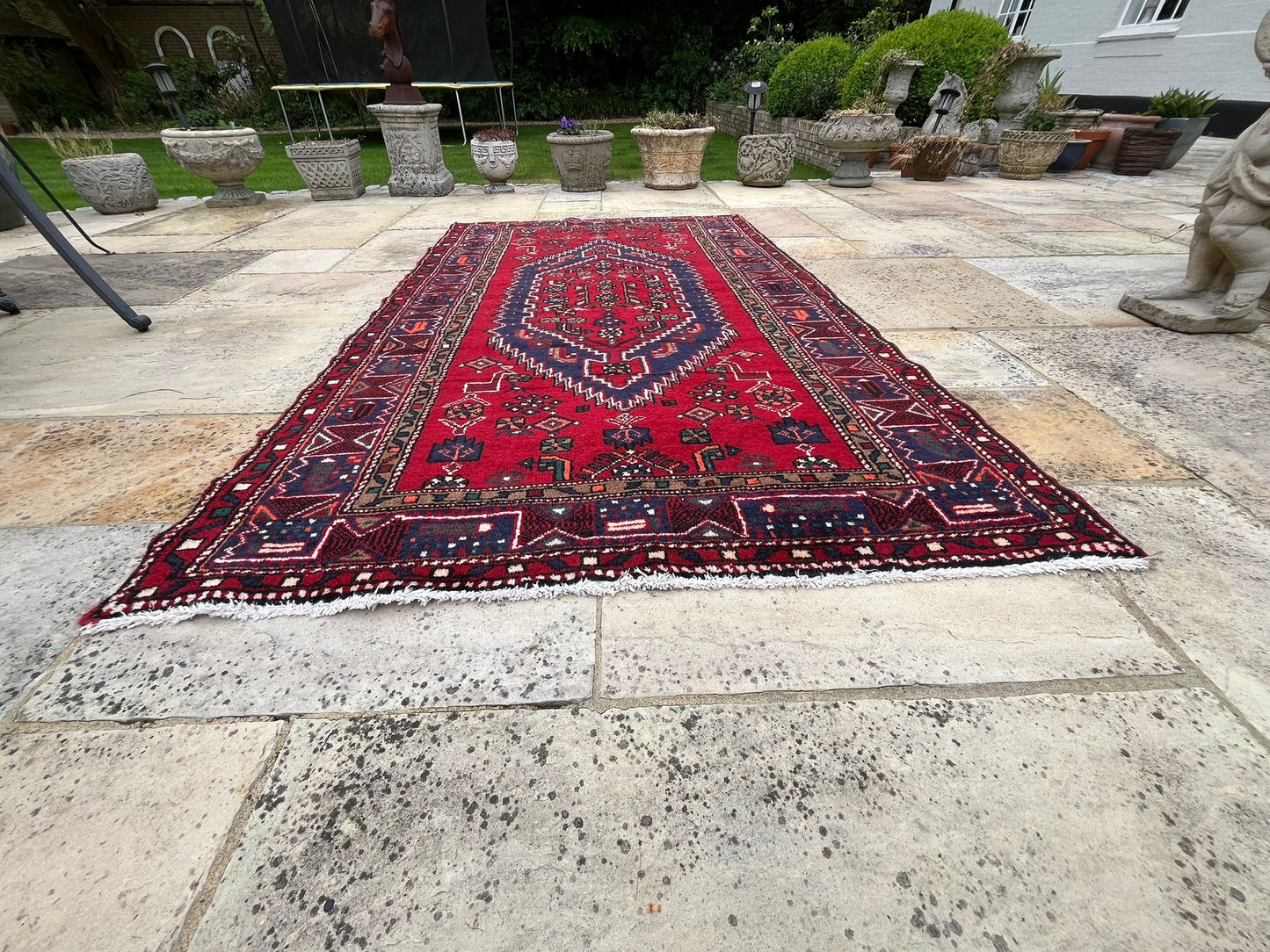 Beautiful Hand-woven Persian Hamadan rug