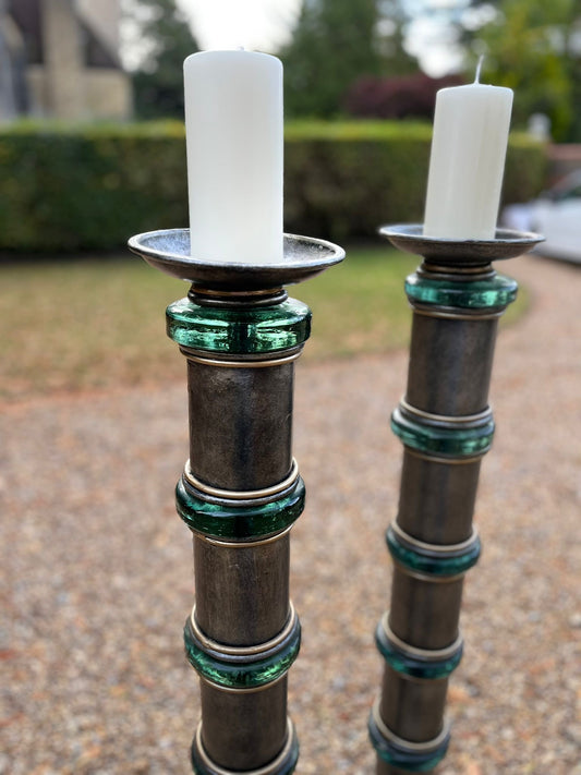 Impressive pair of 1950s Hollywood Regency chromed metal and green glass floor standing torcheres