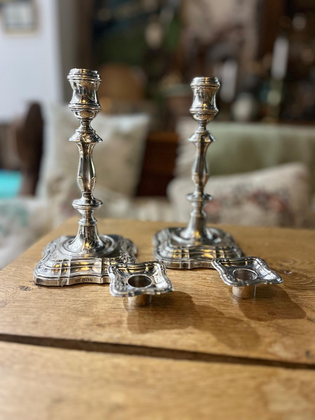 Stunning pair of Antique Sterling Silver Candlesticks by Fordham & Fordham, Sheffield 1919