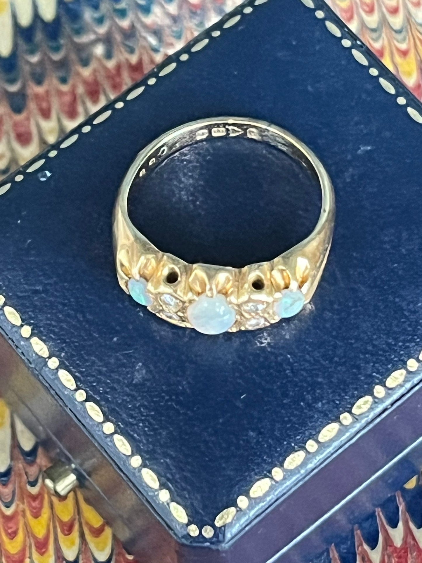 Antique 18ct gold opal and diamond ring