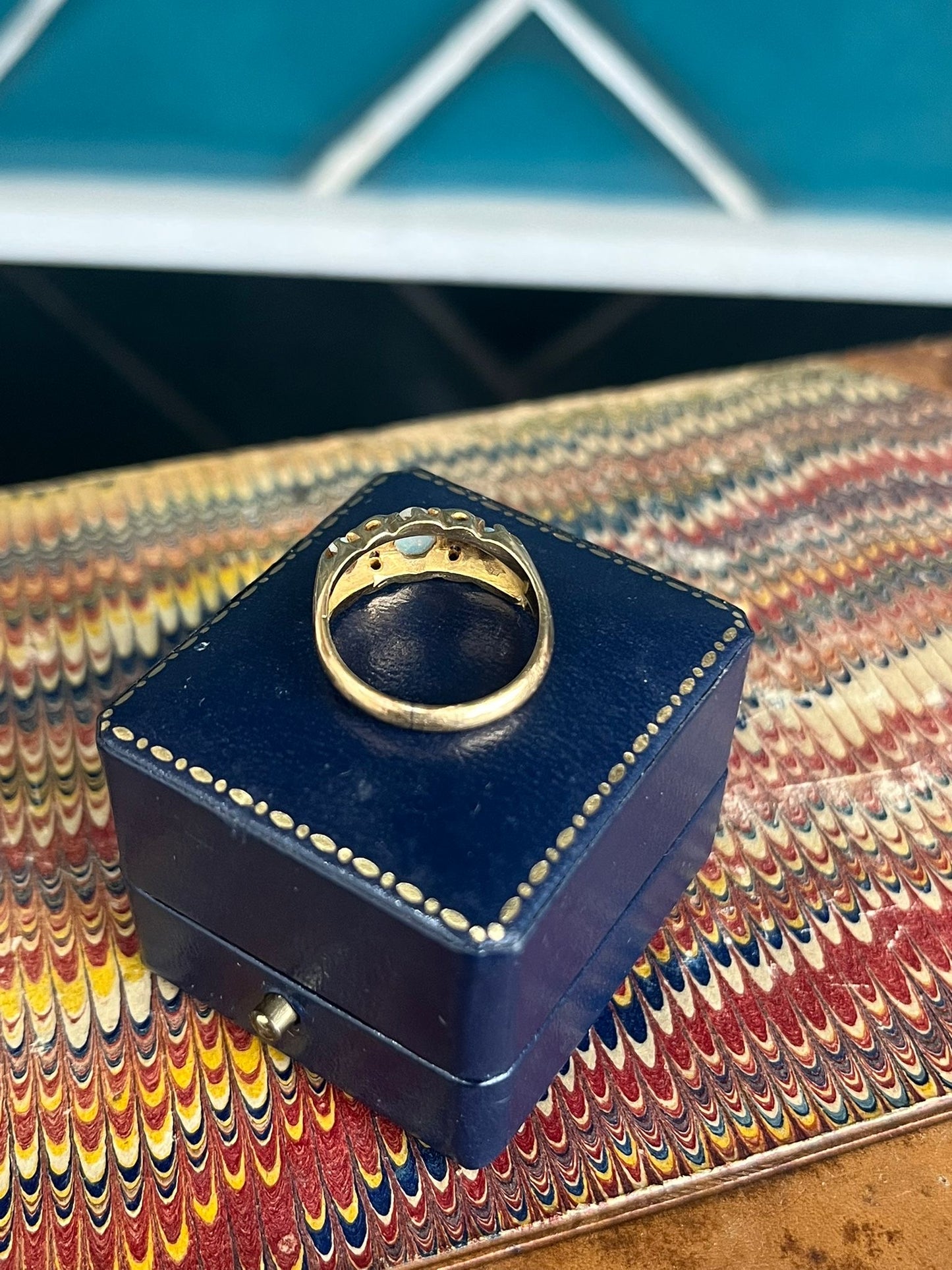 Antique 18ct gold opal and diamond ring