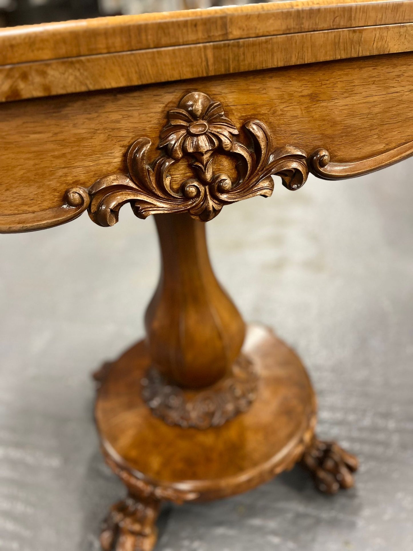 Stunning Victorian Fold-over Card Table